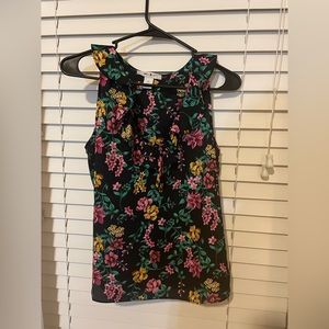 XS floral White House black market shirt